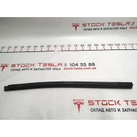 2 Уплотнитель стекла внутренний двери передней левой Tesla model S, model S REST 1038405-00-A